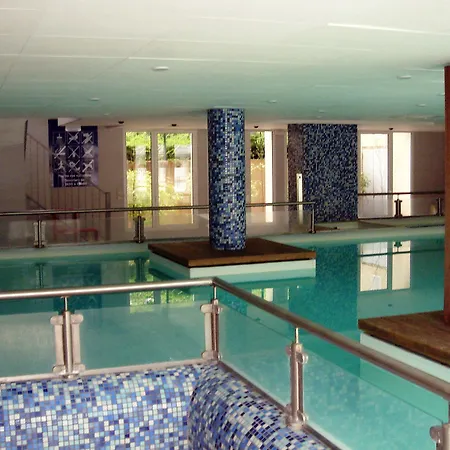 Goelia Les Gorges De La Truyere Aparthotel 3*